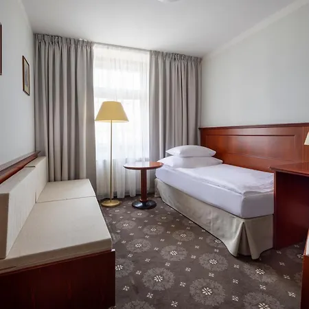 Hotel Lunik-3